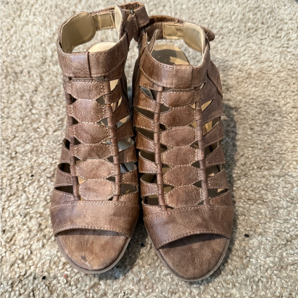 Naturalizer Brown Gladiator Sandals